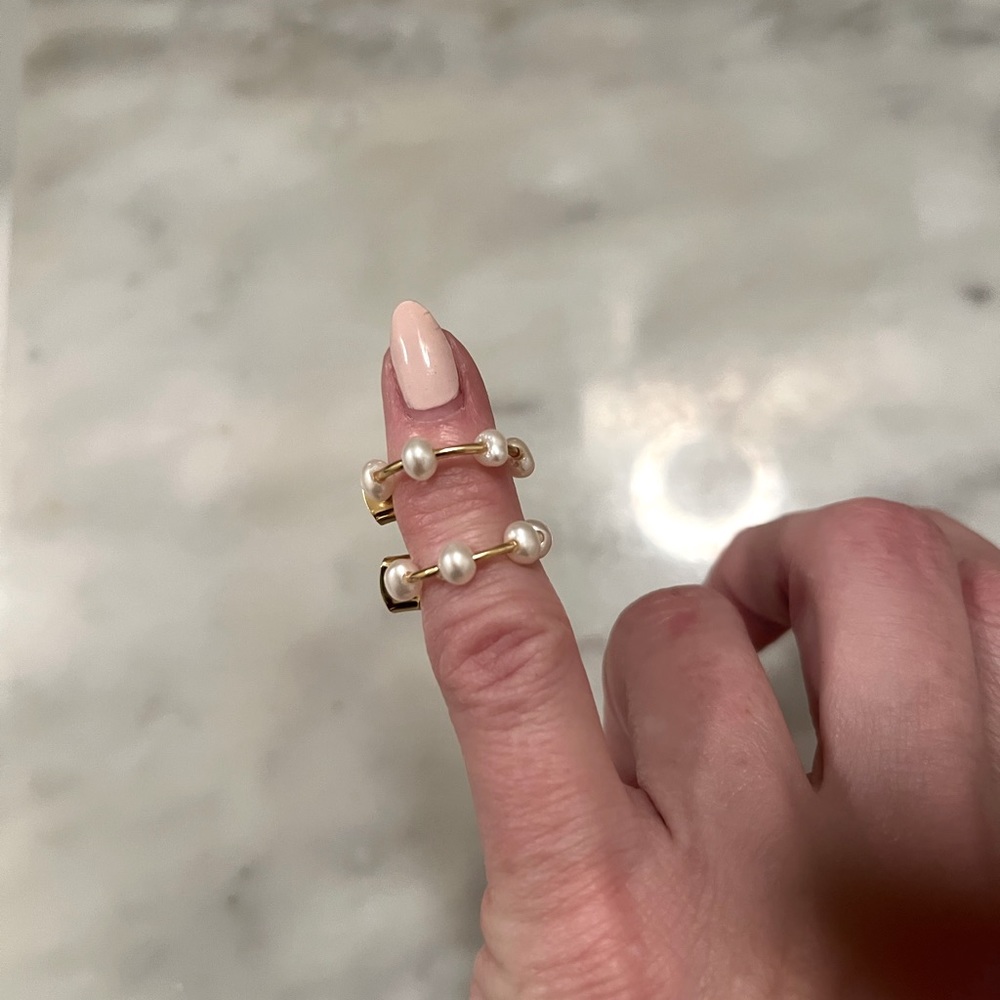 Freshwater pearl small hoop earrings